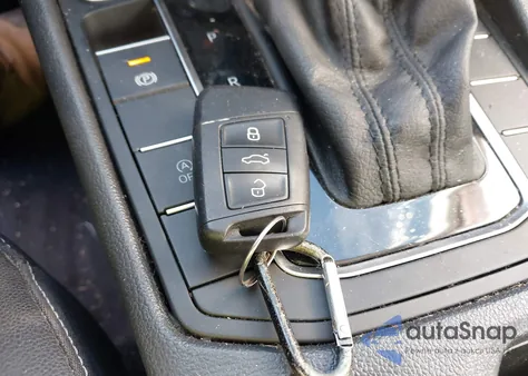 2019 Volkswagen Jetta 1.4T Sel Premium из США, поврежденный, VIN 3VWG57BUXKM089209